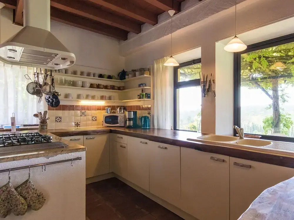 Farmhouse with private pool, large garden and playground