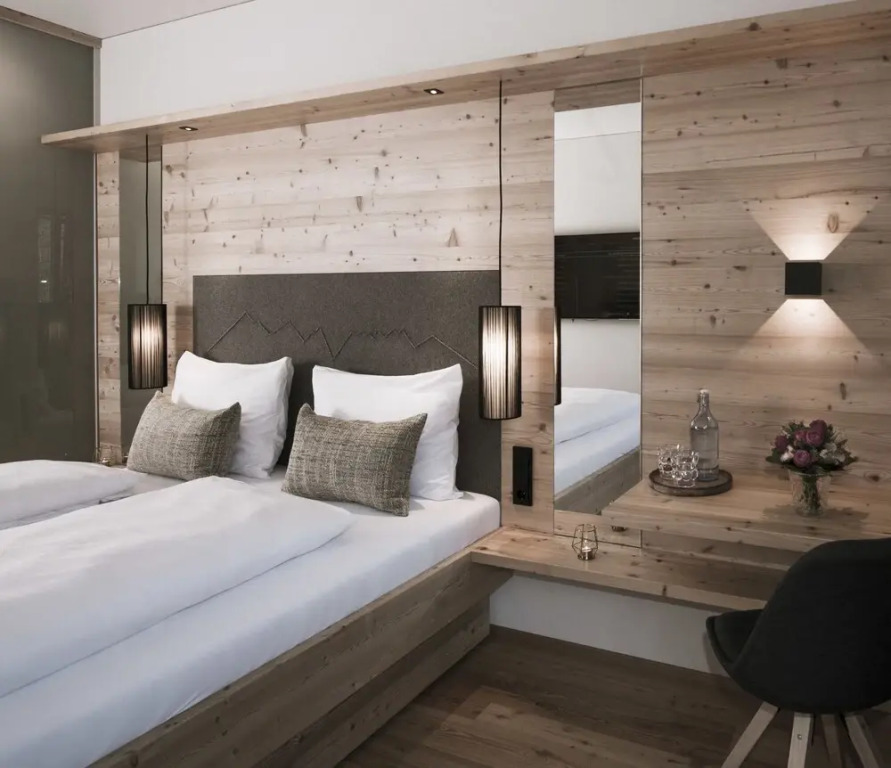 Tirol Lodge