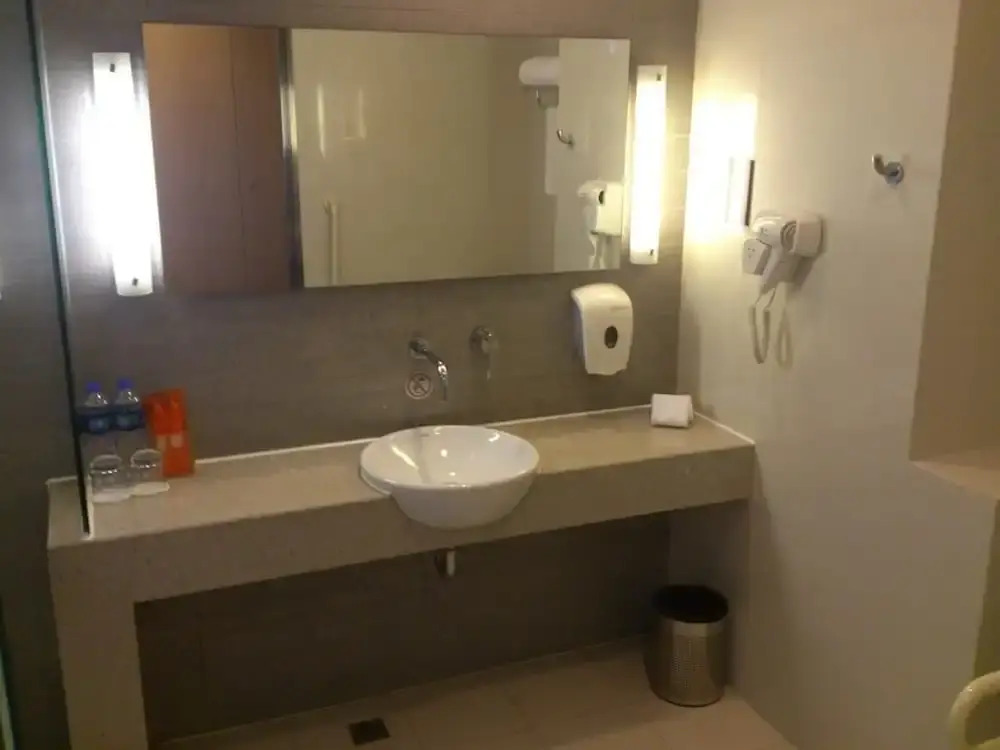 Holiday Inn Express Shanghai Meilong