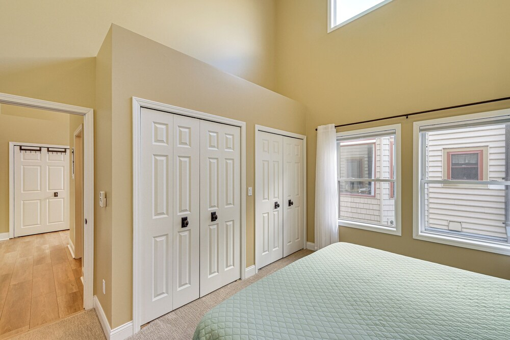 'phoenix Nest' South Haven Condo: River View!