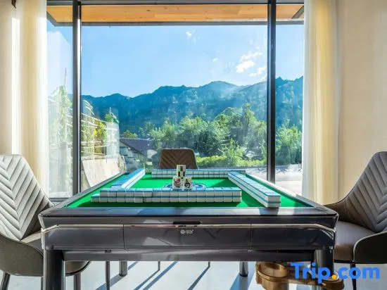 Dragon Pool Inn (Anji Zhangcun Longwang Mountain Gorge Rafting Branch)