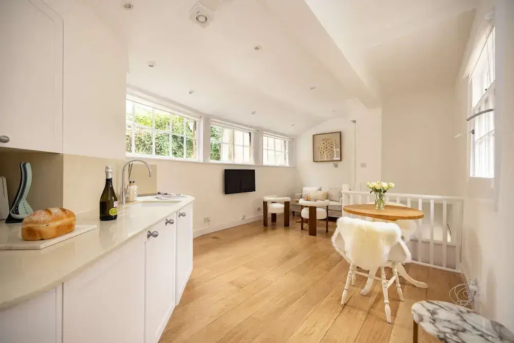 Charming One-bedroom Retreat in Historic Bath