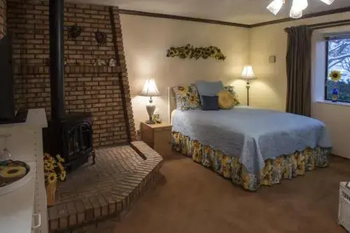 Canyon Colors Bed  Breakfast