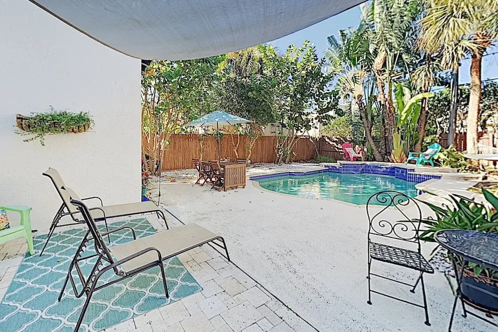Upscale Coastal - Pool, Patio, Walk To Dining 3 Bedroom Home