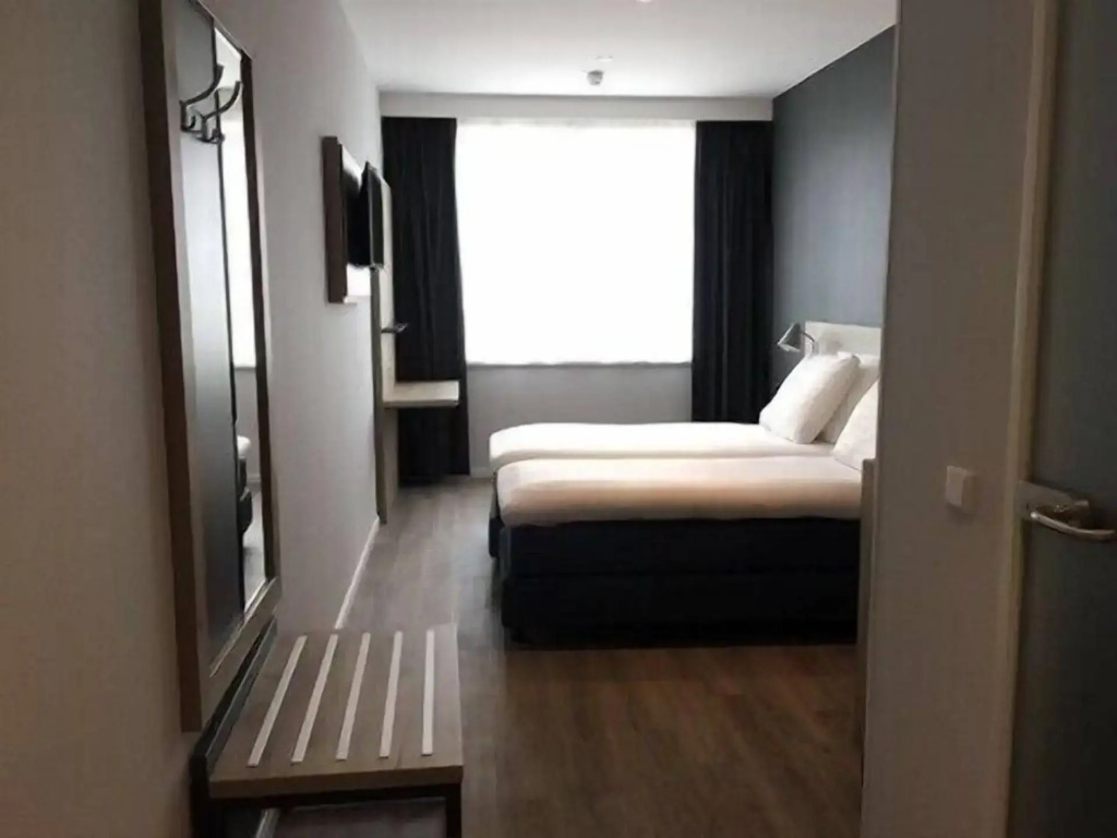 Joy Hotel