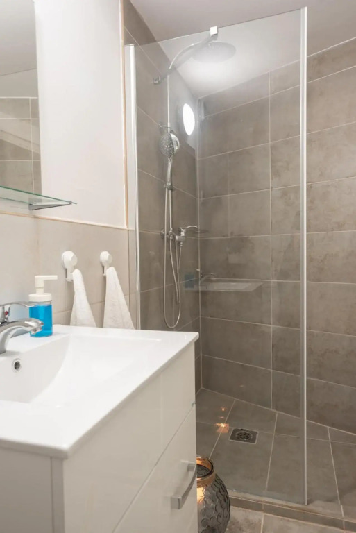 DOB50 spacious apartment - 2 separate bedroom, 4 people, AC, WIFI