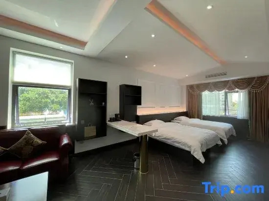 Liuzhou Yuejingshe Apartment (Qingyun Minsheng Market)
