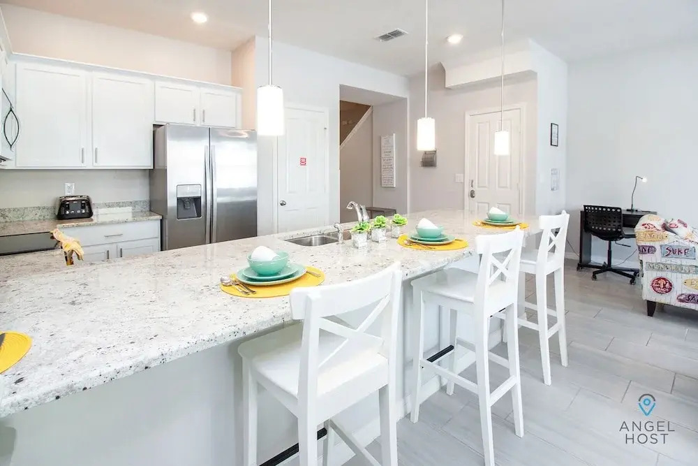 Spacious 4B Family-friendly Townhome Near Disney!