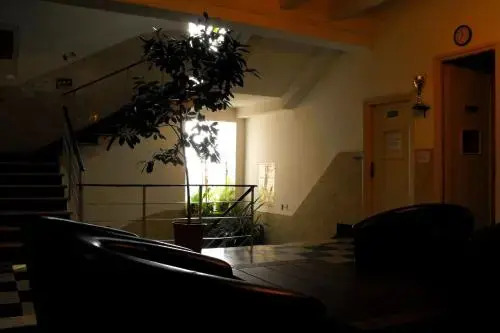 Season Hostel Hill