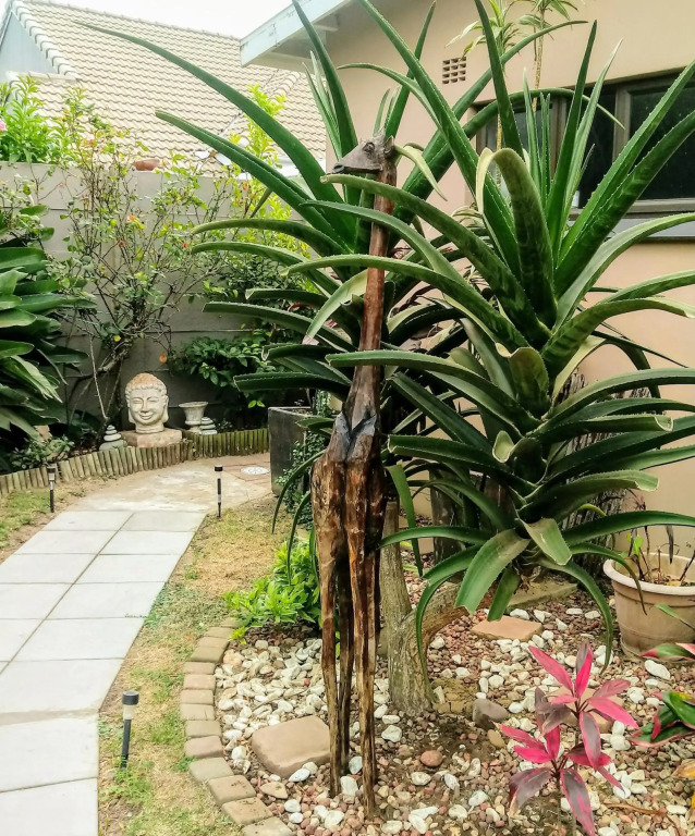 Vincentia Odd Cottage ( self catering)