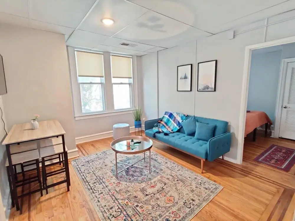 1601 Lombard