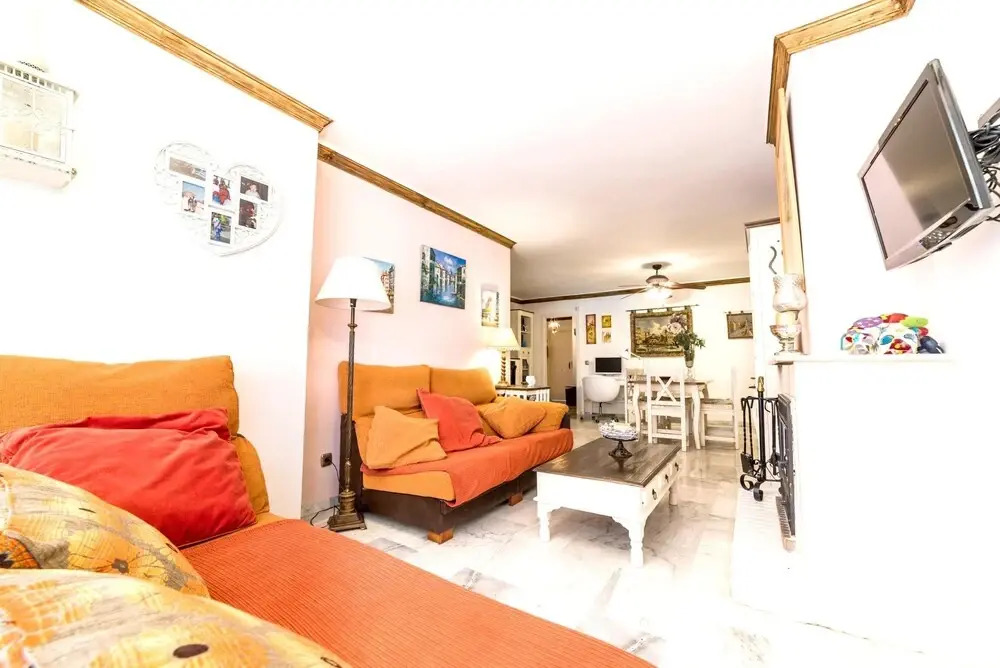 House With 4 Bedrooms in Fuengirola, With Pool Access and Terrace