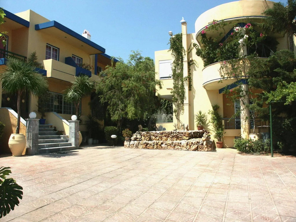Pantheon Hotel