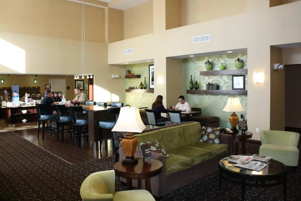 Hampton Inn and Suites St. Cloud