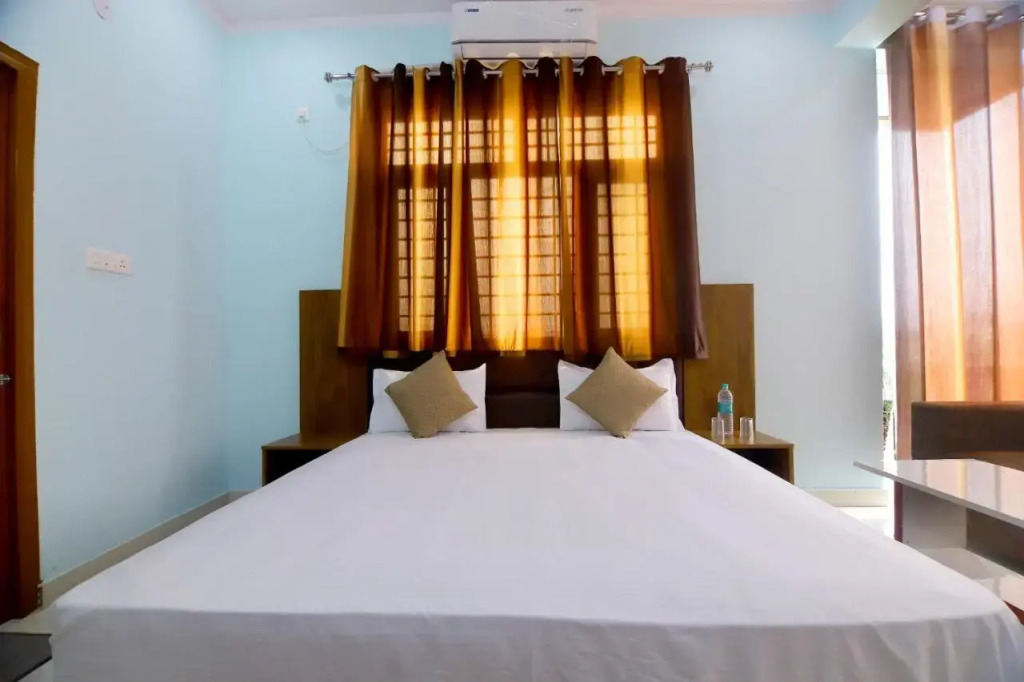 Hotel Comfort Inn Homestay