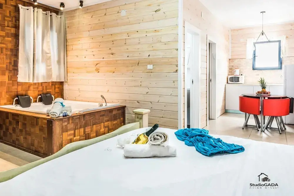 Country Suites with Jaccuzzi & Pool