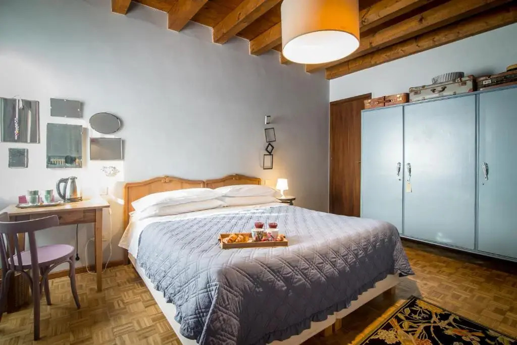 B&B Portico Rosso