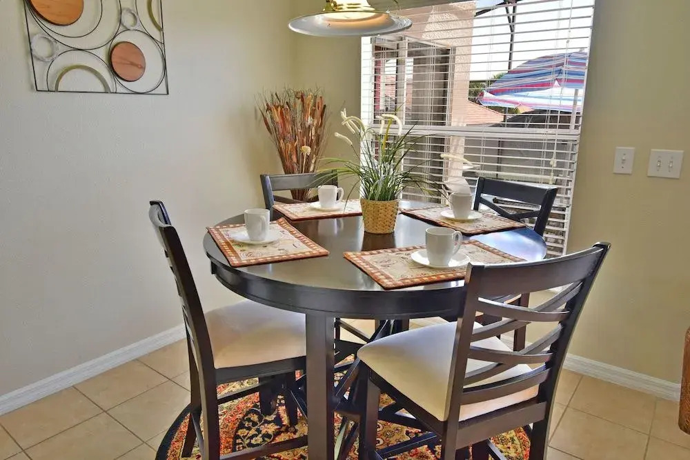 136CAR The Oasis 4 Br home by RedAwning