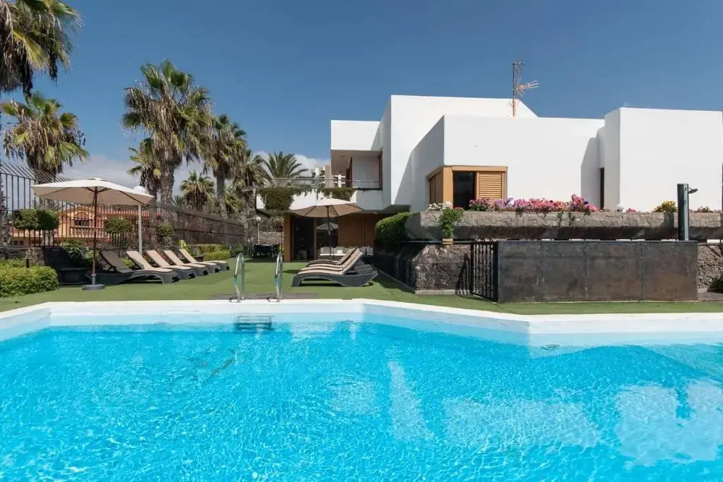 Villa in Las Americas Private Pool