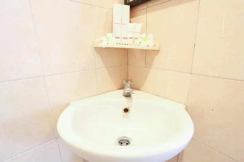 OYO 1651 Purnama Beach Hotel