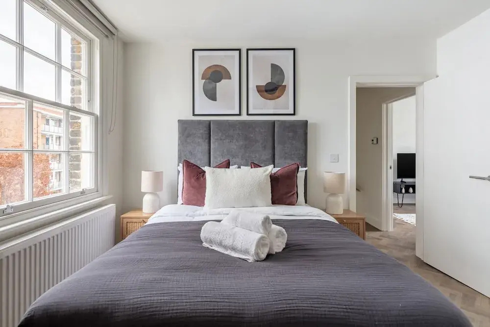Modern 1BR Downtown Stay