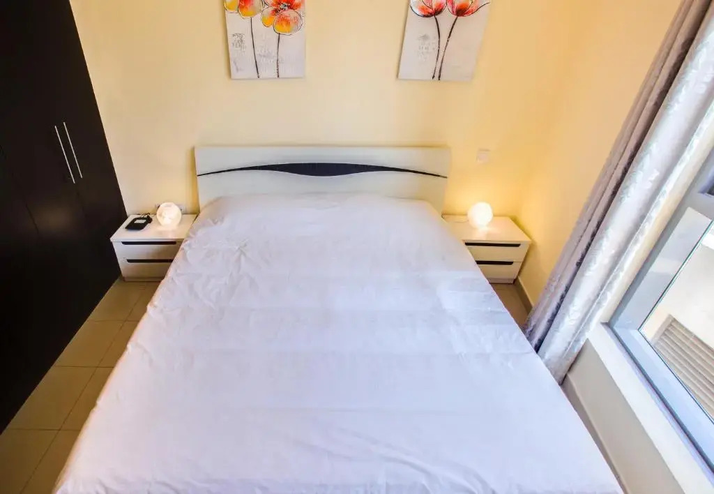 Amazing Marina Canal View 1BD in Bay Central