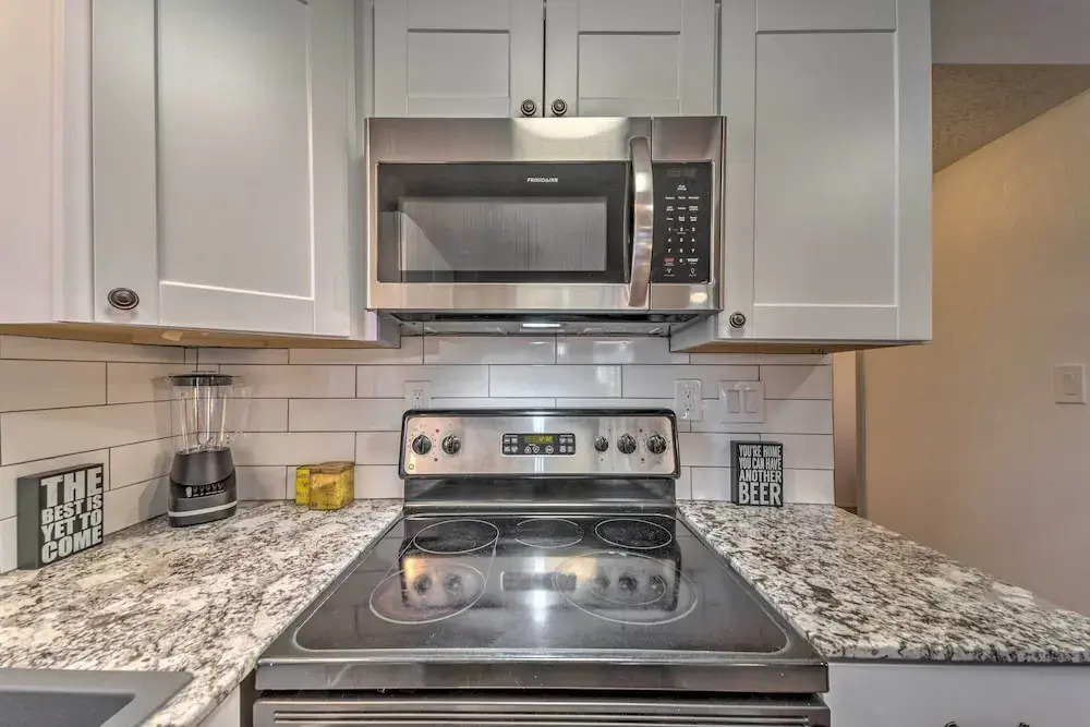Ruidoso Cabin - Walk to Midtown Dining & Shops!