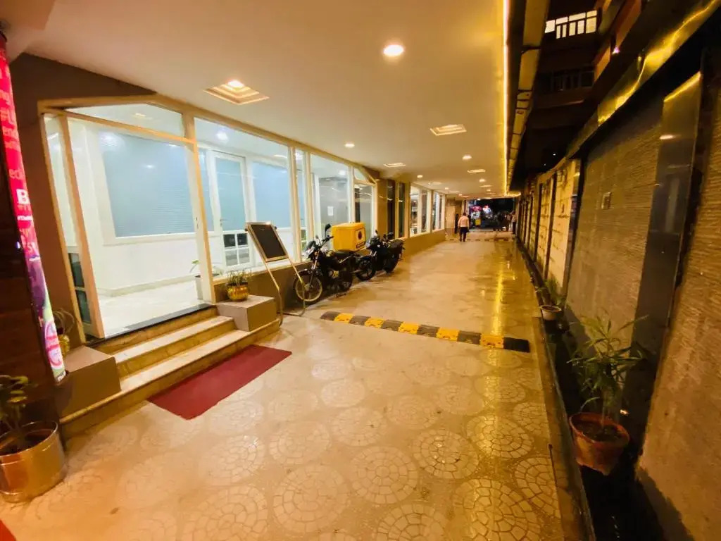 Hotel Saluja