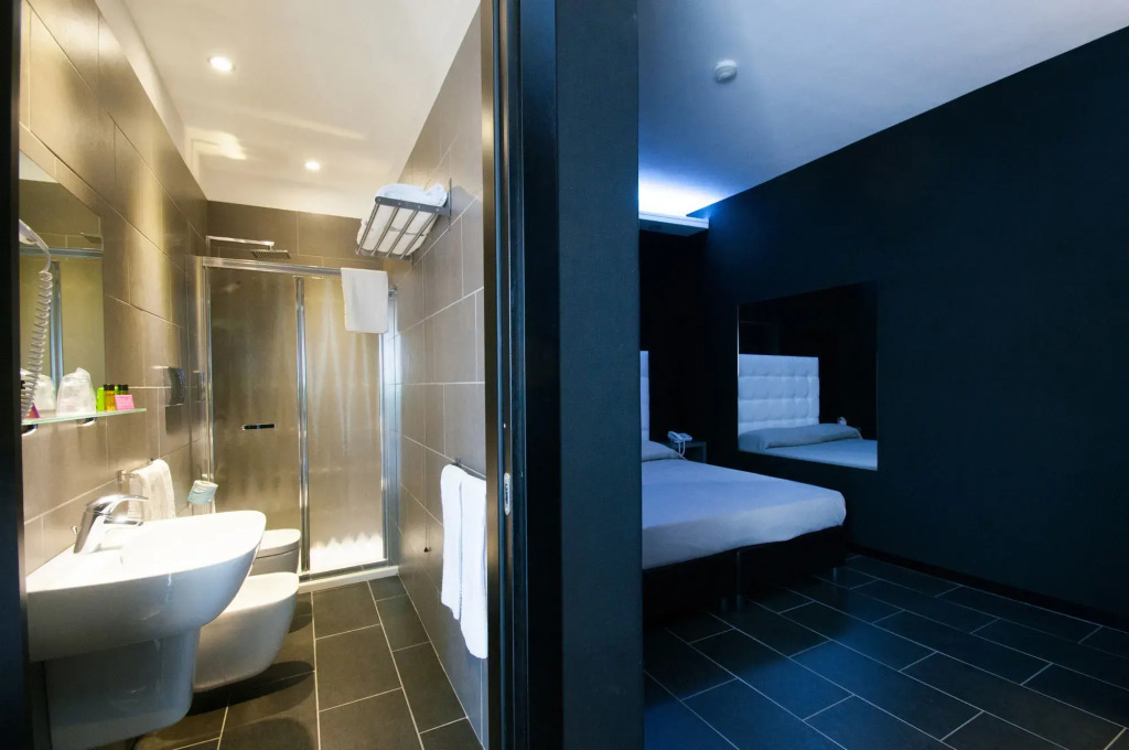 Fly Boutique Hotel