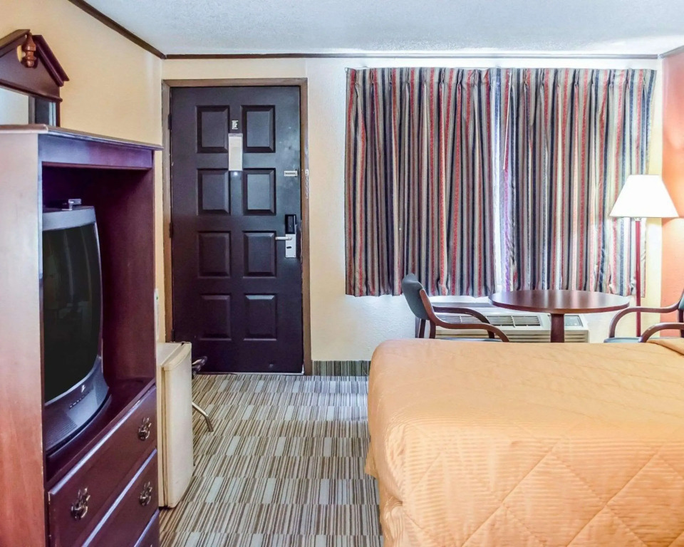 Отель Rodeway Inn Carlisle North