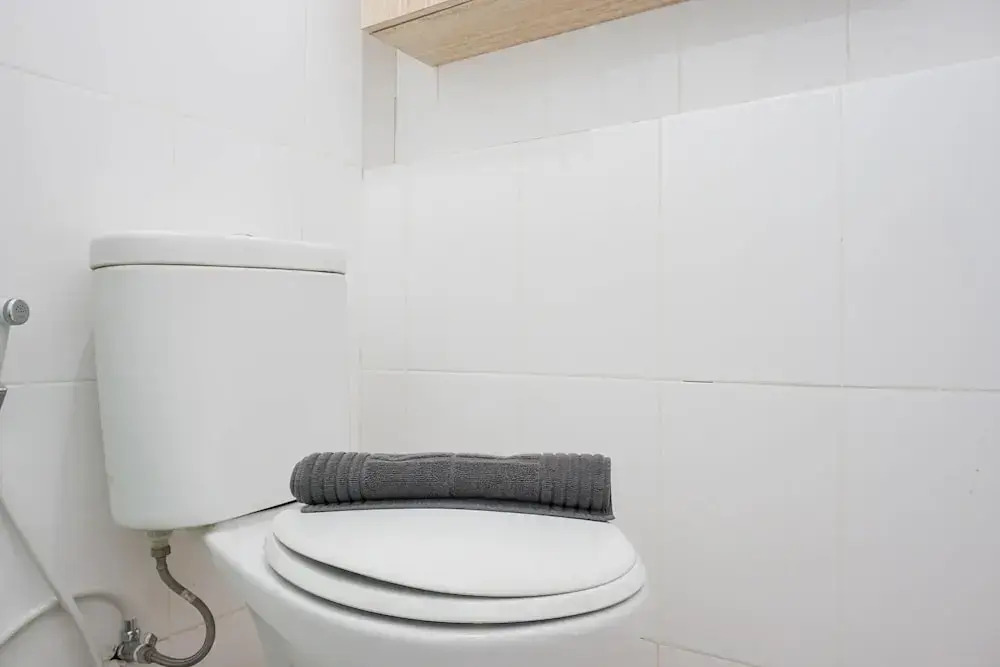 Homey and Fresh 2BR Green Pramuka Apartment