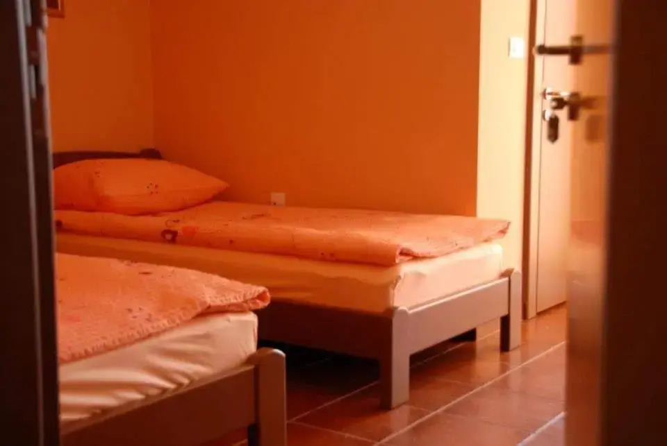 Letnjikovac rooms