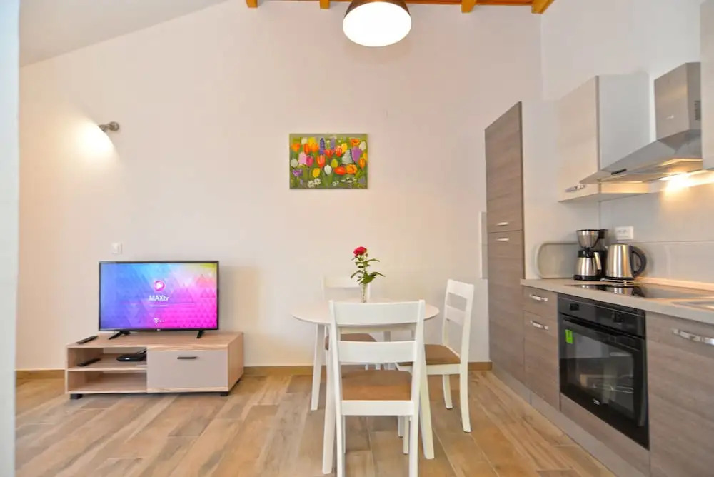Apartment 1674