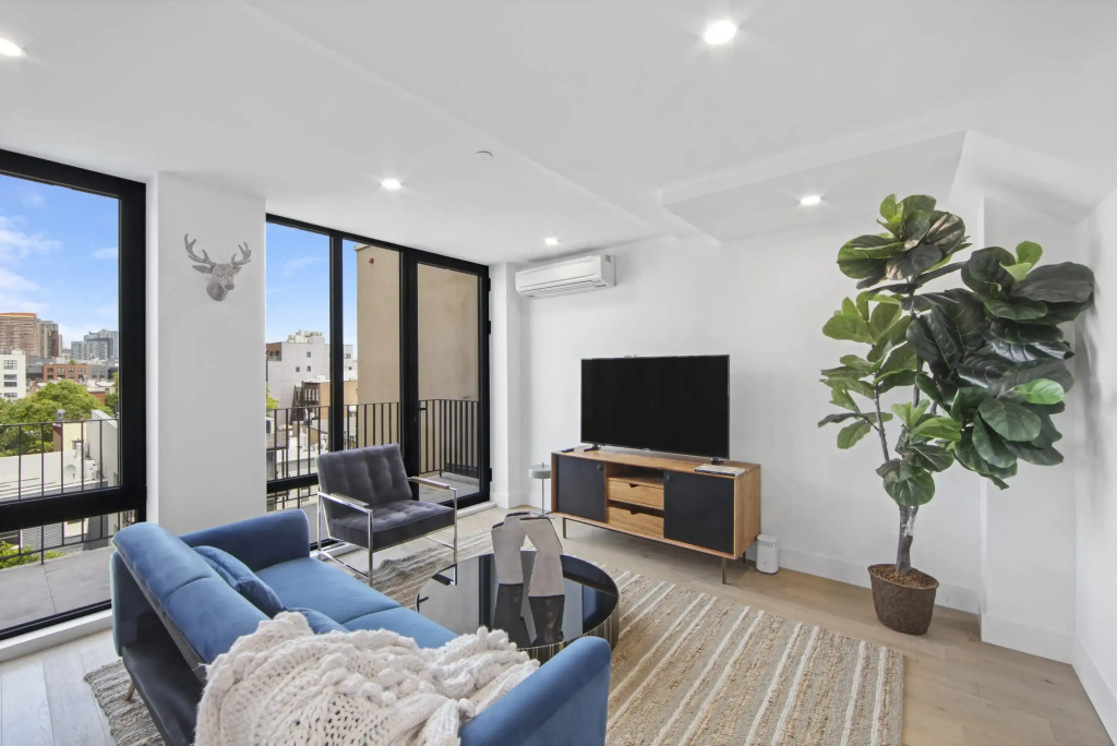149BK-601 NEW PH 2BR-2Bath Private Rooftop W D