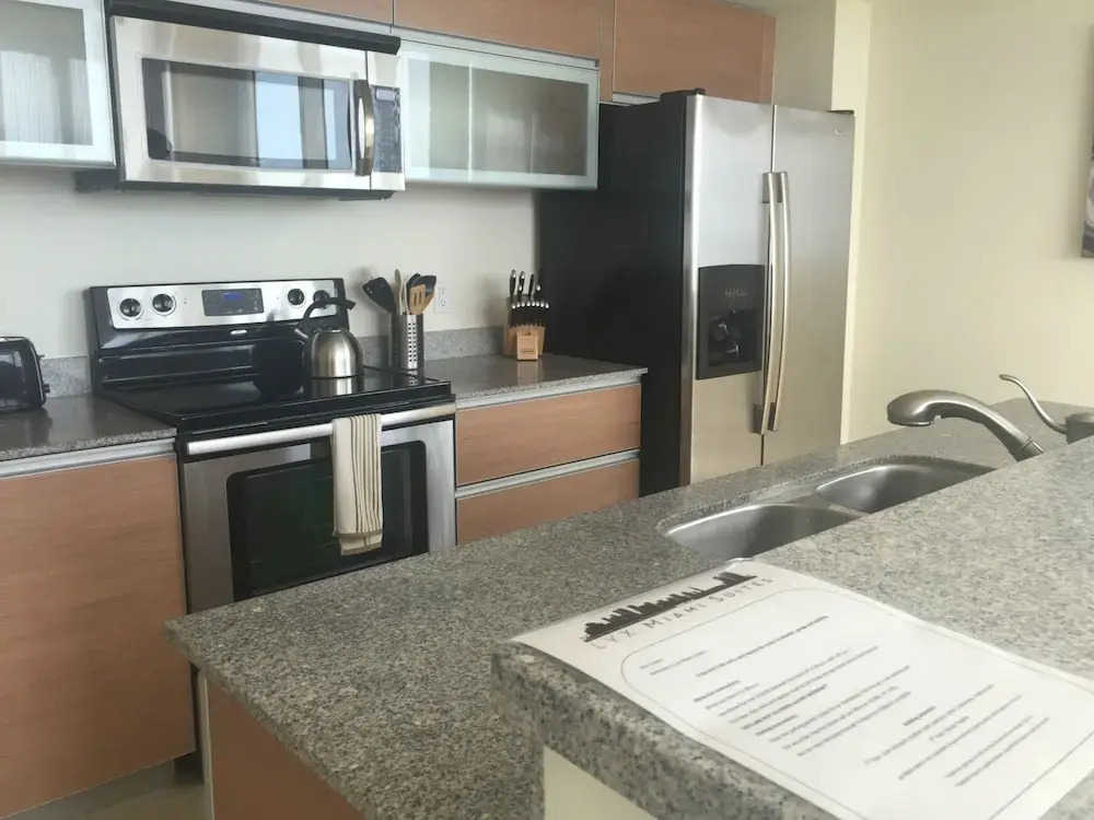 LYX Suites by the Miami River