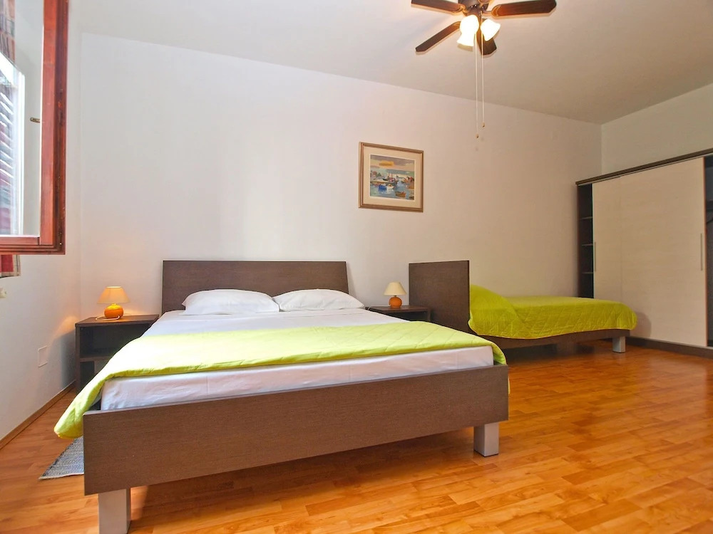 Rooms Ivica 1452