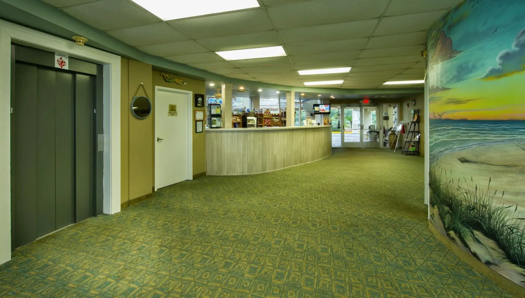 Days Inn & Suites by Wyndham Jekyll Island