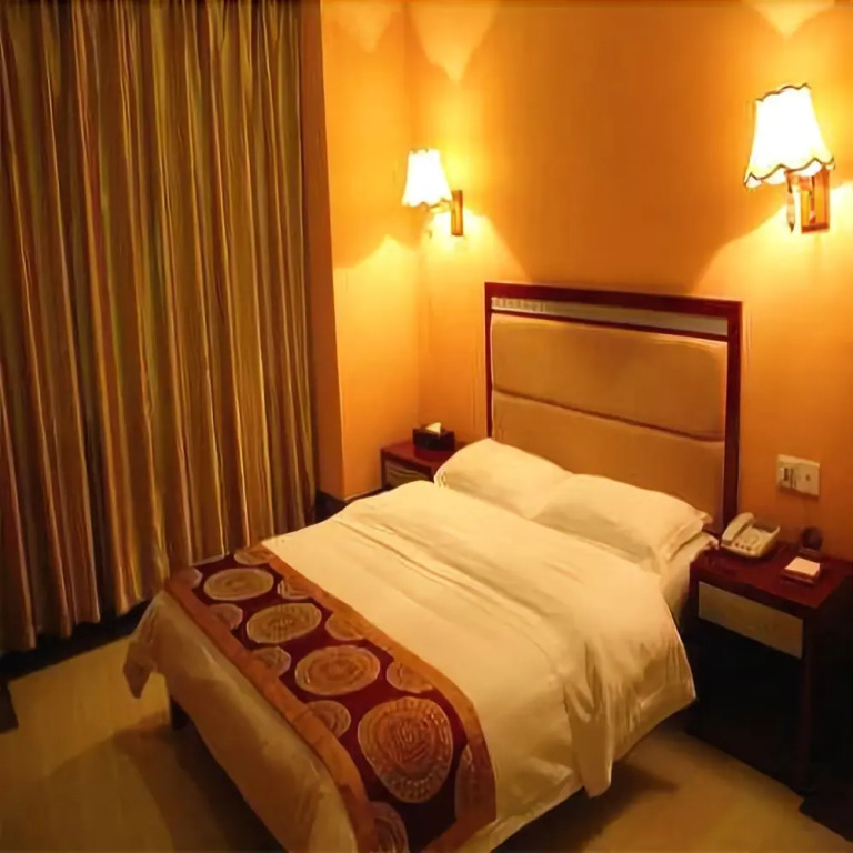 Huayi Youjia Hotel (Shaoguan Qujiang District Nanhua Temple)