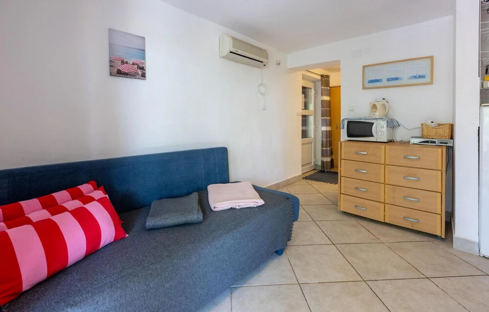 Nice Apartment in Dramalj With Wifi and 1 Bedrooms