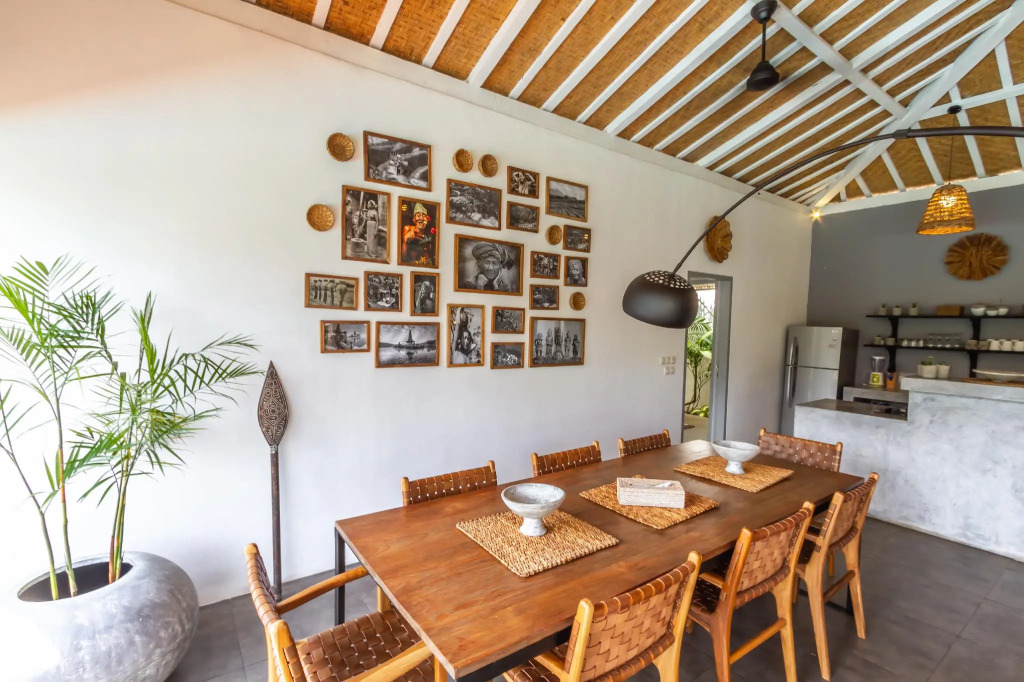 Villa Nahema - 4BR Villa in Seminyak Next to the Beach