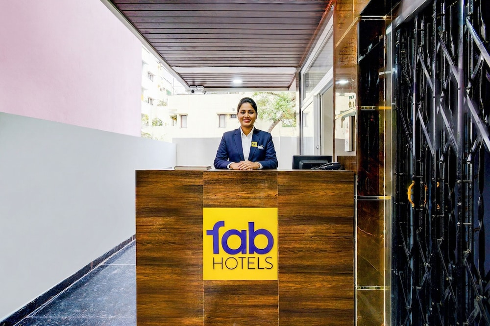 FabHotel Golden City Inn
