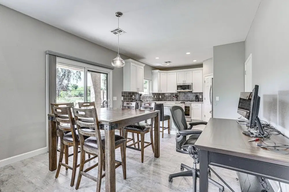 7 Mi to Dtwn: Golf Getaway w/ Fire Pit in Phoenix