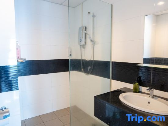 2-bedroom condo with free parking on premises.