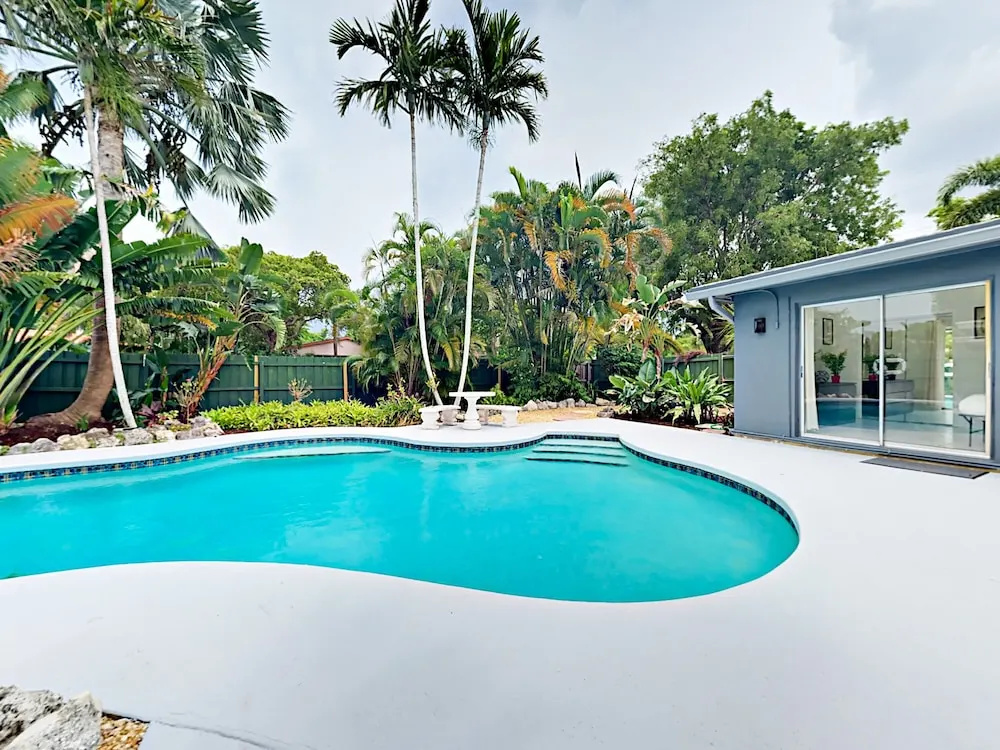 232 NW 23 Street Townhouse Entire House 4 Bedrooms 4 Bathrooms Townhou