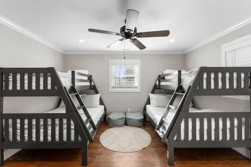 Waking Up Norman Lakefront Getaway, Fire Pit & Lake Views