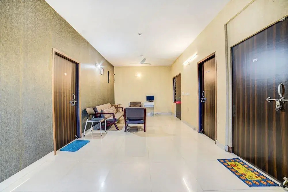 OYO 10226 Hotel 7 Sandz