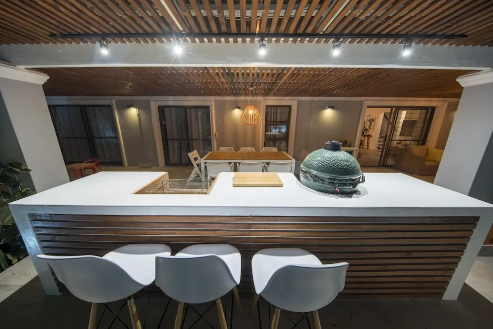 Three-bedroom-holiday-home! Living Area With Open-plan Kitchen. Big Veranda!