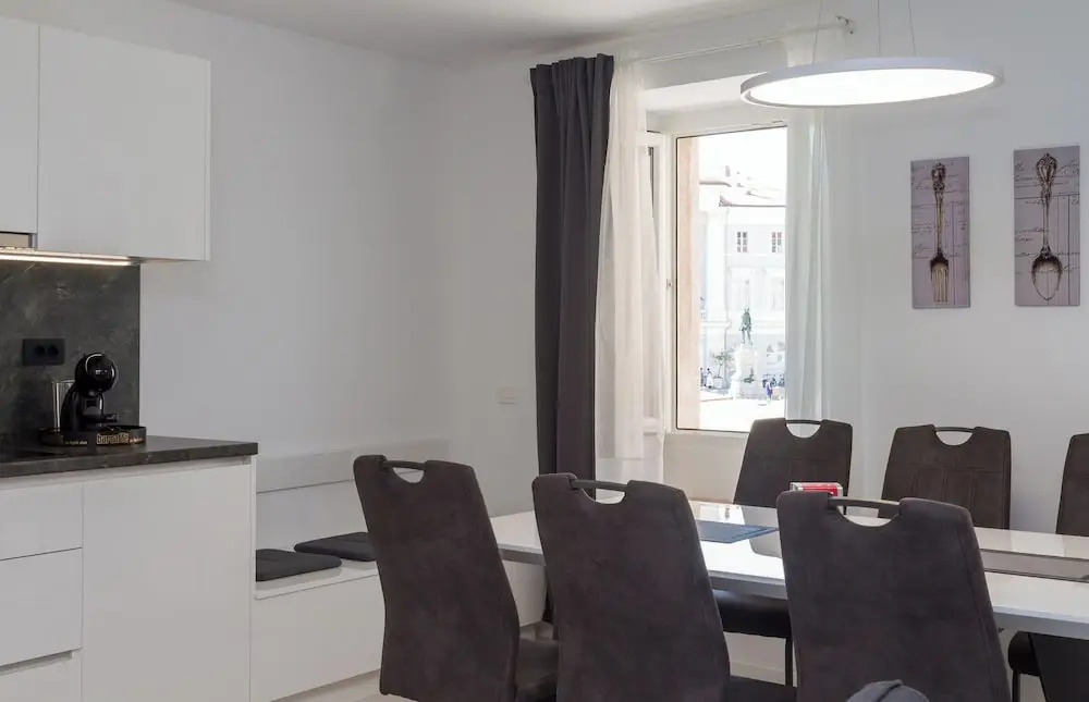 Premium City Center Apartment Tartini 1