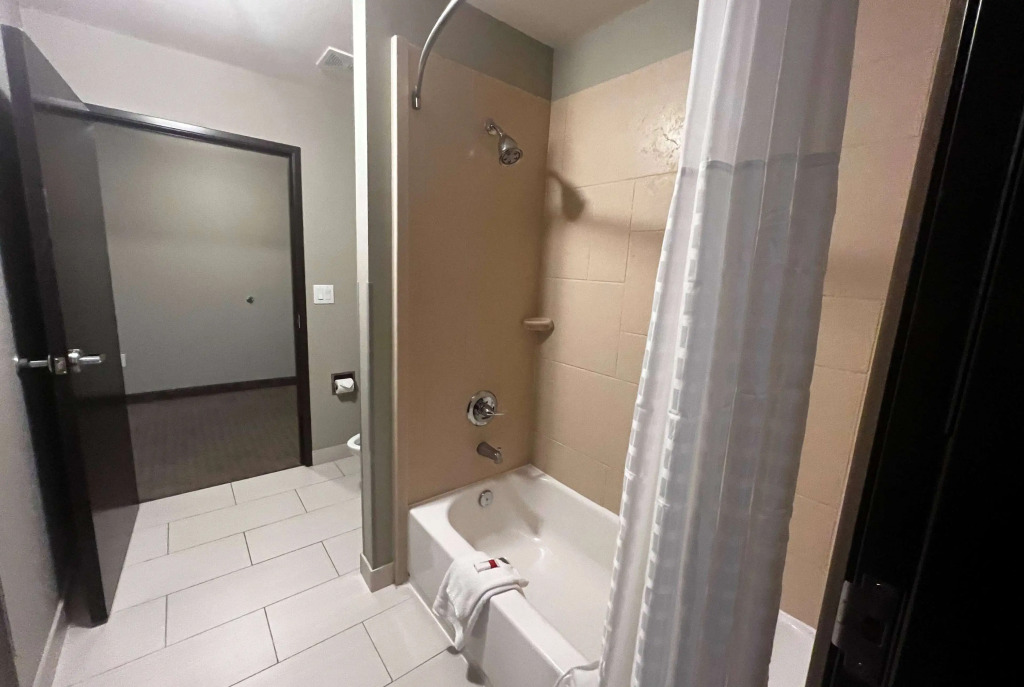 Baymont by Wyndham College Station