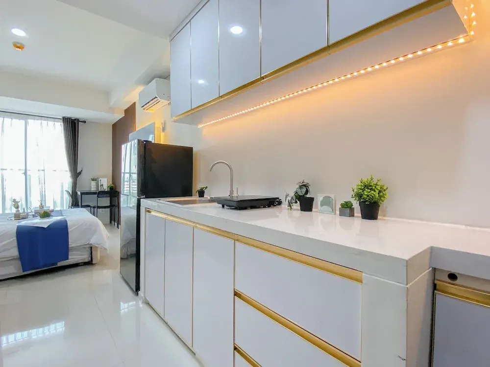 Studio Room Near Kalideres Station At Daan Mogot City Apartment